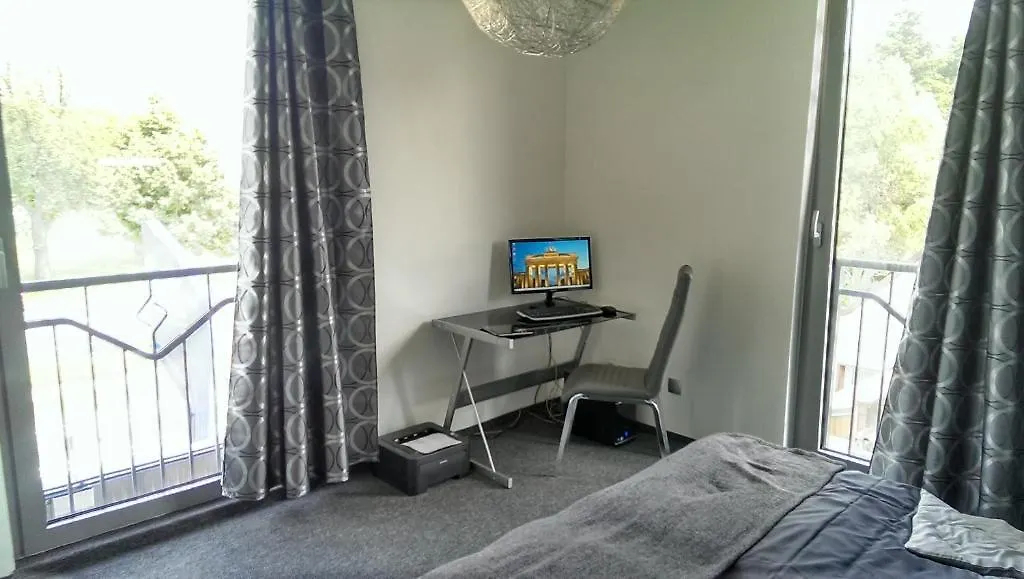 Apartment Lowe Berlin 0*,